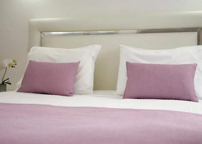 לינה וארוחת בוקר Nova Delpa Al קלדס דה ריינה